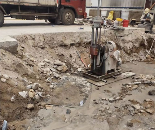 綦江公路下沉压浆